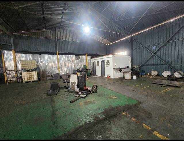 1,108M² WAREHOUSE TO LET IN WADEVILLE